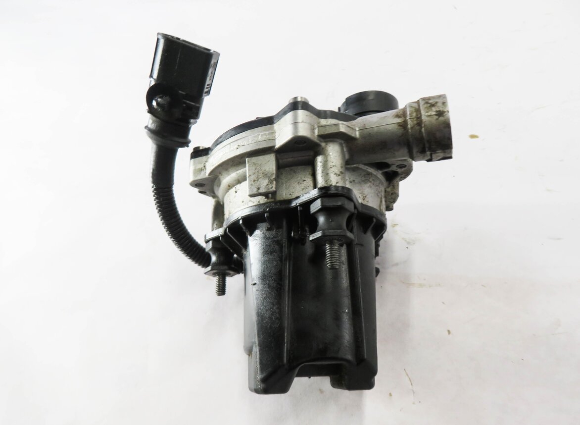 Thumbnail 3: 2013-2017 AUDI S4 S5 S8 (B8 8K 8T D4 4H) 3.0L / 4.0L ENGINE - AIR INJECTION PUMP