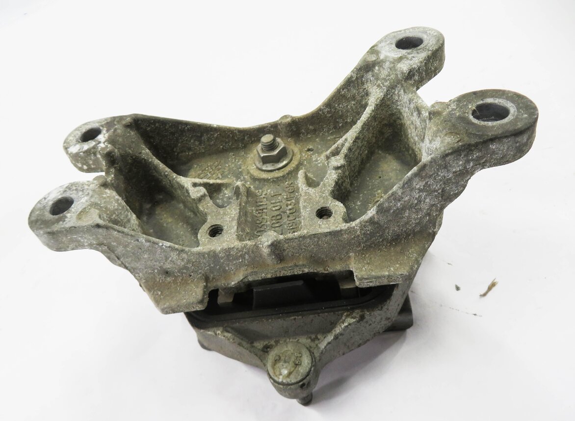 Thumbnail 2: 2013 AUDI S4 (B8 8K) 3.0L CGXC ENGINE - A/T TRANSMISISON MOUNT BRACKET