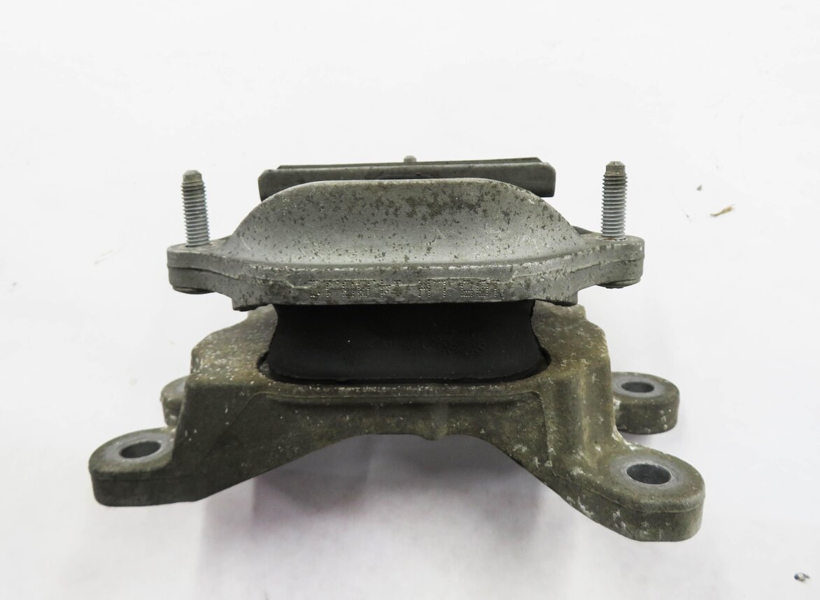 Thumbnail 3: 2013 AUDI S4 (B8 8K) 3.0L CGXC ENGINE - A/T TRANSMISISON MOUNT BRACKET