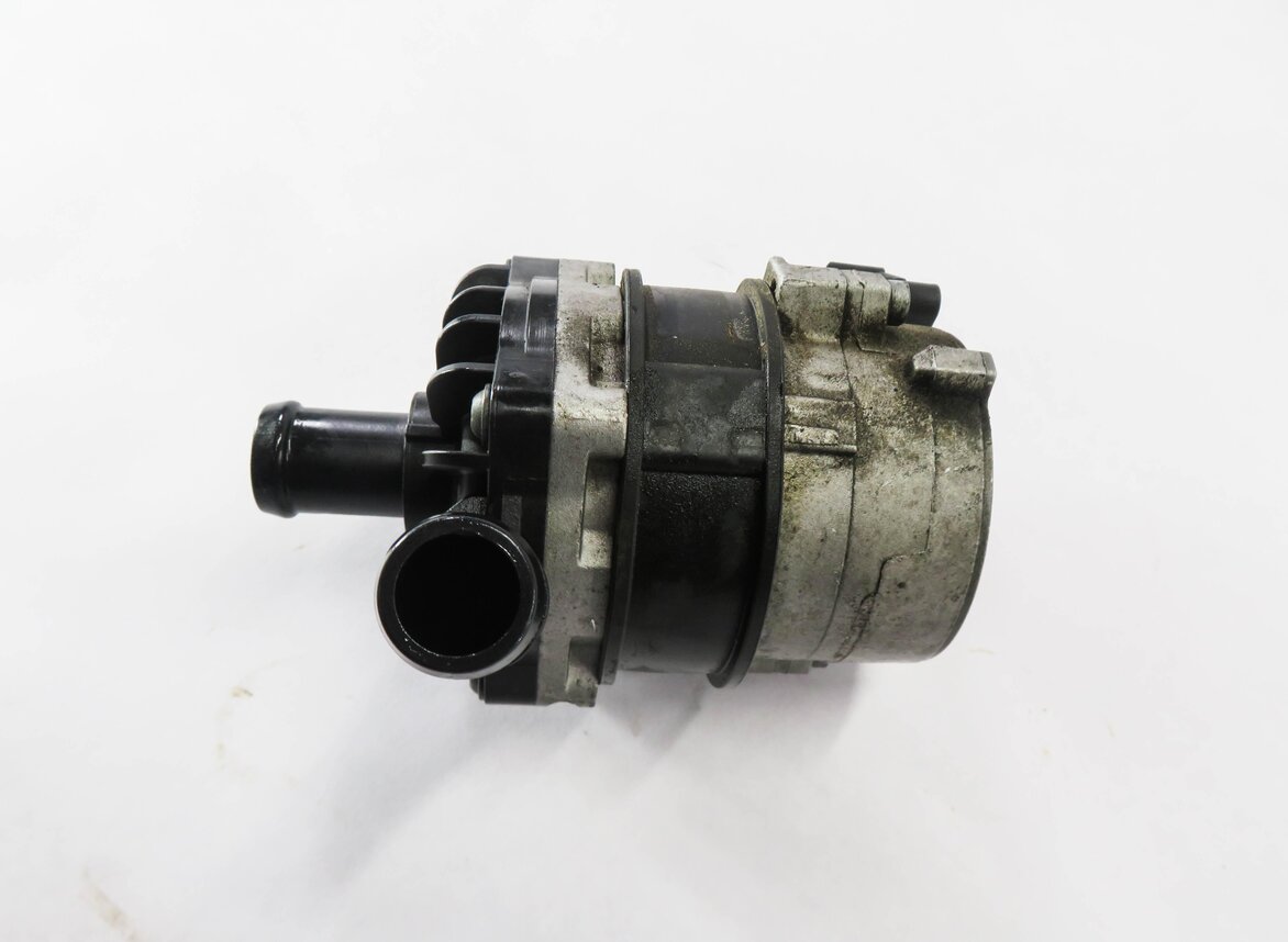 Thumbnail 2: 2013 AUDI S4 (B8 8K) 3.0L CGXC ENGINE - AUXILIARY WATER PUMP