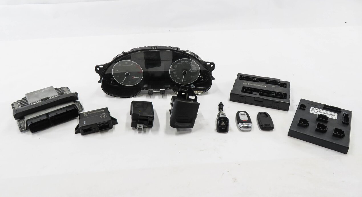 2013 AUDI S4 (B8 8K) 3.0L CGXC ENGINE ECM BCM IMMOBILIZER MODULE KEY SET