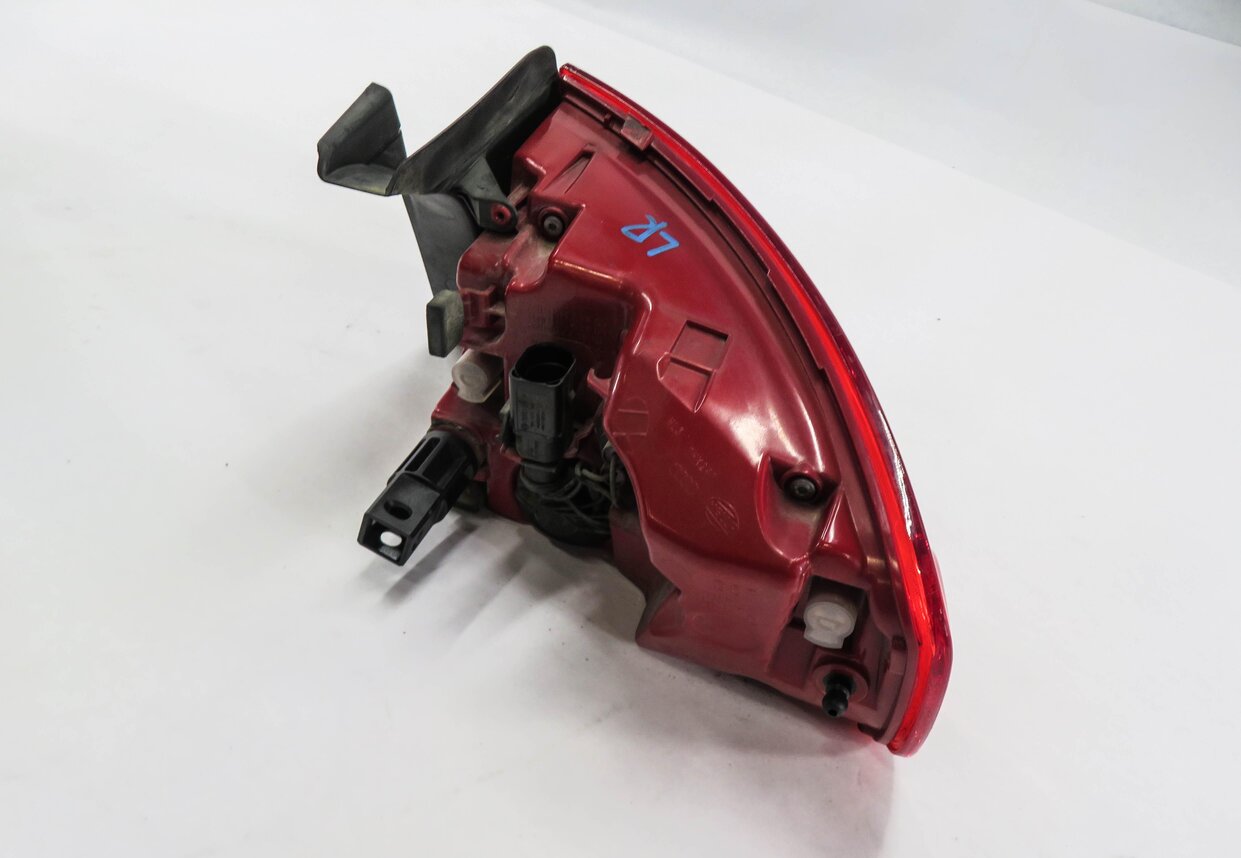 Thumbnail 5: 2013-2016 AUDI A4 S4 (B8 8K) LEFT DRIVER OUTER LED TAILLIGHT BRAKE LIGHT LAMP