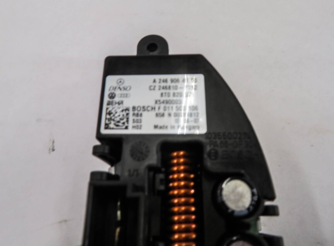 Thumbnail 4: 2013 AUDI Q5 (B8 8R) FRONT HEATER A/C BLOWER FAN MOTOR SPEED RESISTOR