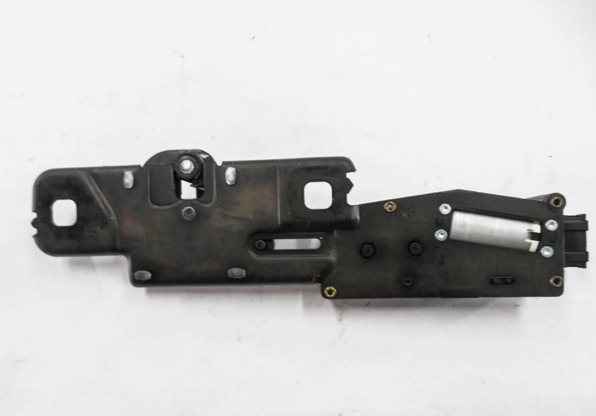 Thumbnail 2: 2013 AUDI Q5 (B8 8R) REAR TRUNK LOCK LATCH STRIKER ACTUATOR MOTOR
