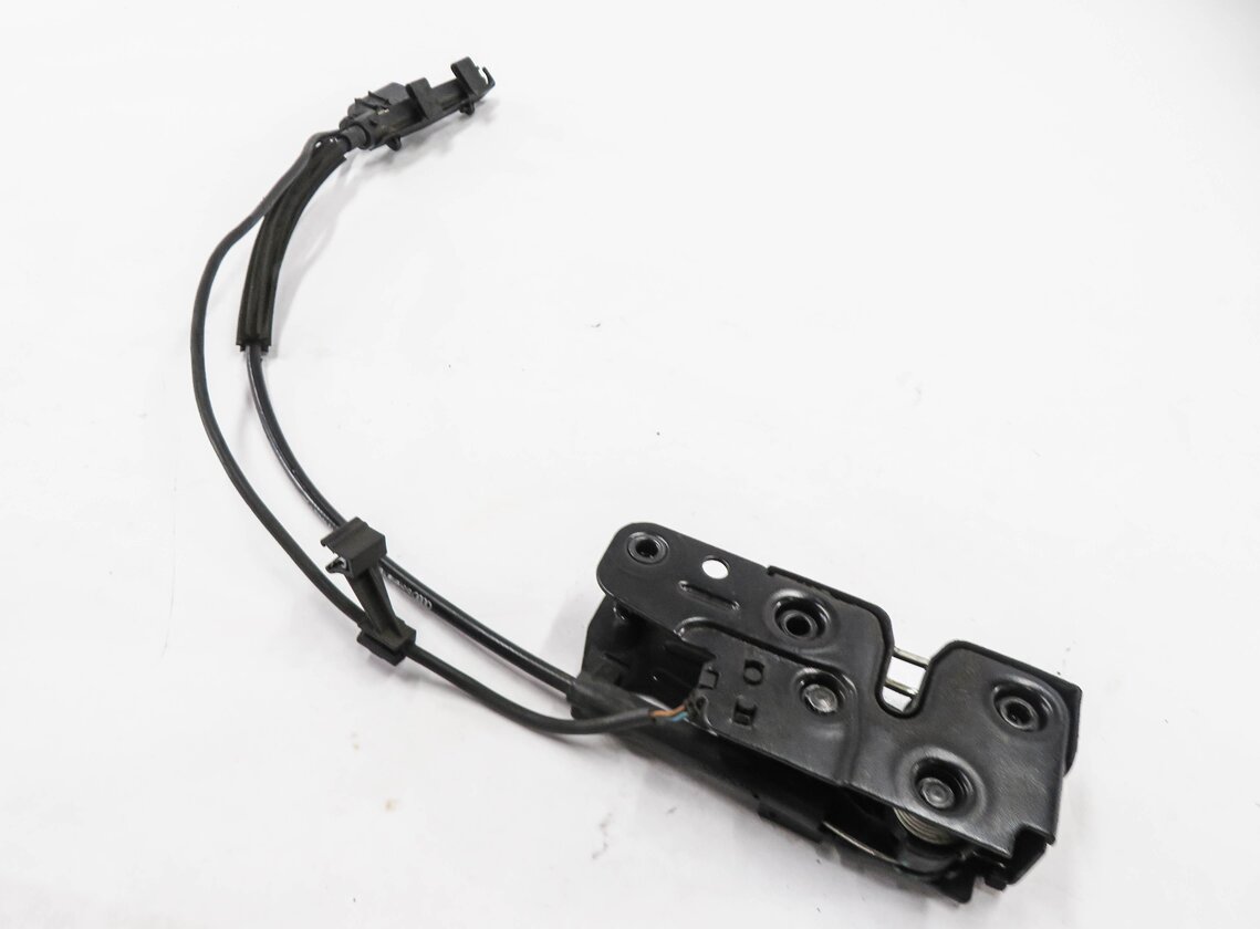 2013 AUDI Q5 (B8 8R) FRONT LOWER HOOD LOCK LATCH