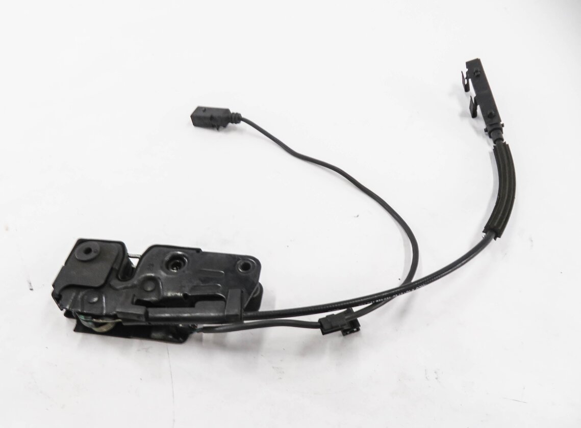 Thumbnail 3: 2013 AUDI Q5 (B8 8R) FRONT LOWER HOOD LOCK LATCH