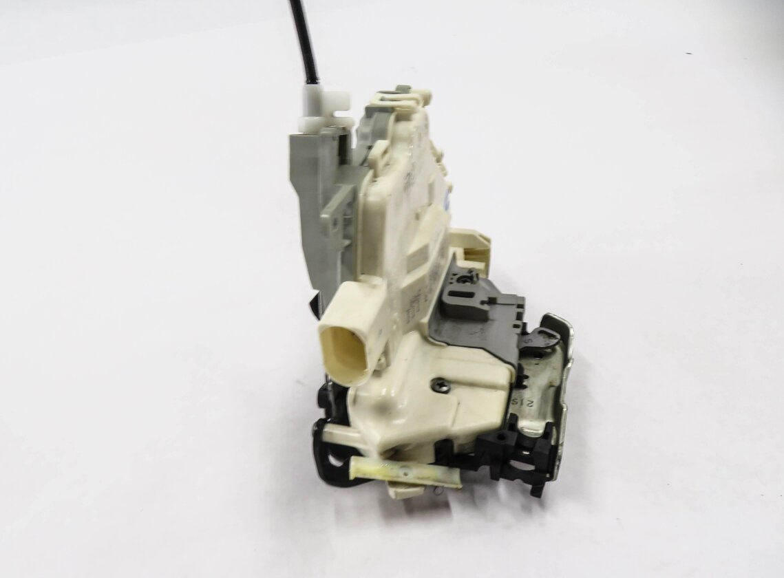 Thumbnail 3: 2010-2017 AUDI A4 A5 A6 A7 A8 Q3 Q5 Q7 S5 S6 S7 S8 TT - LEFT FRONT DOOR LATCH
