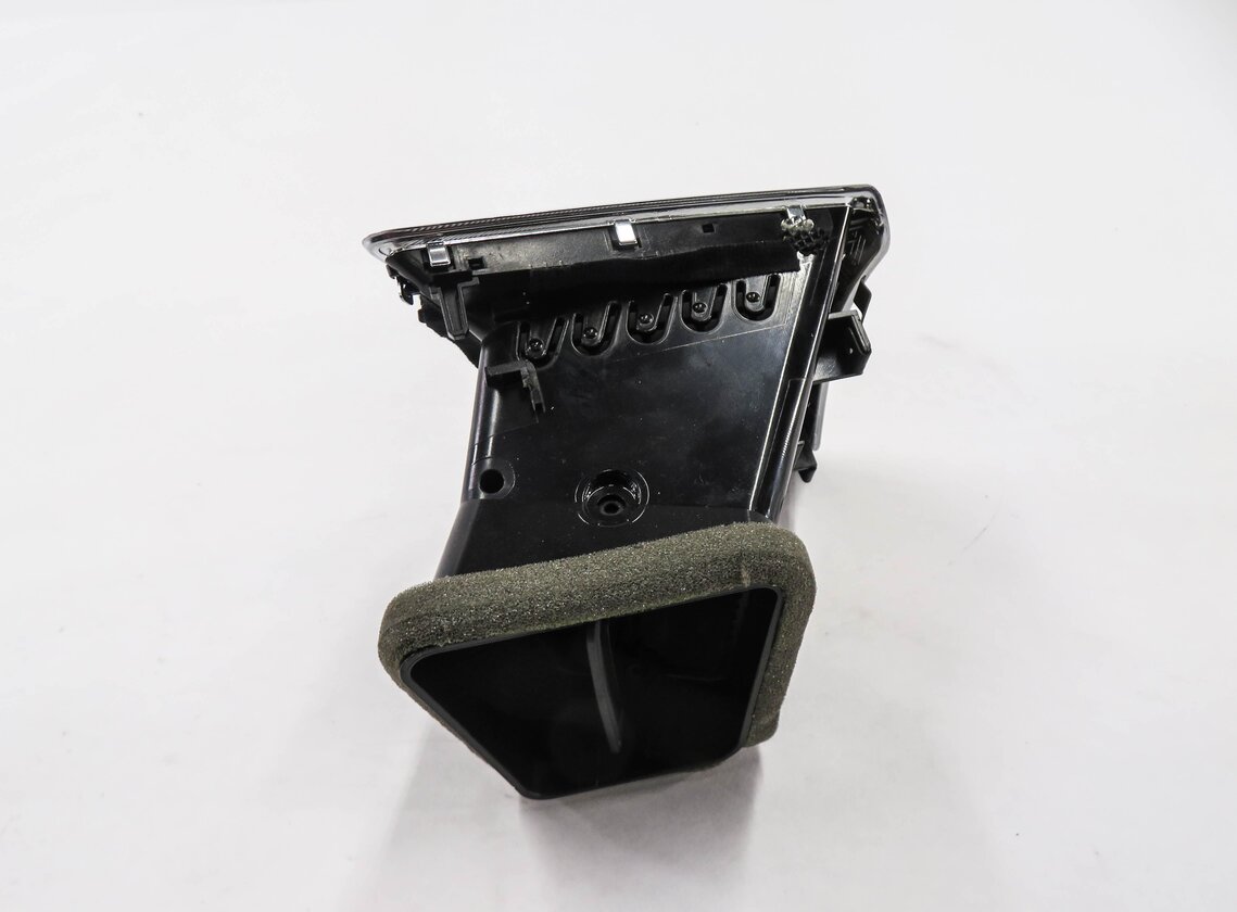 Thumbnail 3: 2013 AUDI Q5 (B8 8R) LEFT FRONT DRIVER DASH HEATER A/C AIR VENT (CHROME)