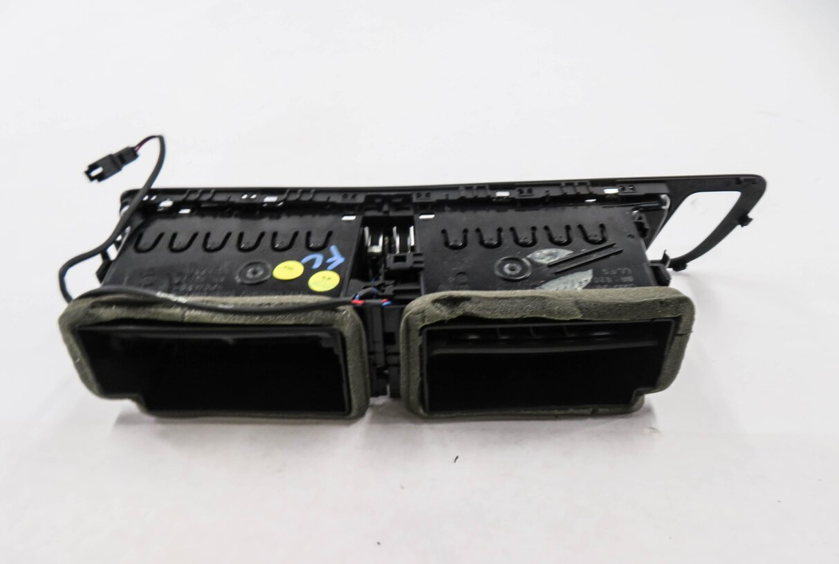 Thumbnail 3: 2013 AUDI Q5 (B8 8R) FRONT CENTER DASH HEATER A/C AIR VENT
