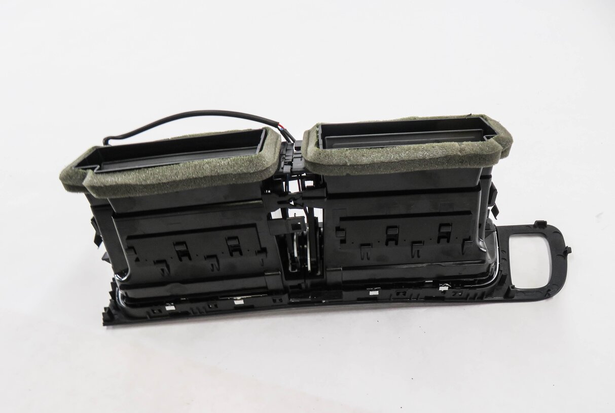 Thumbnail 4: 2013 AUDI Q5 (B8 8R) FRONT CENTER DASH HEATER A/C AIR VENT