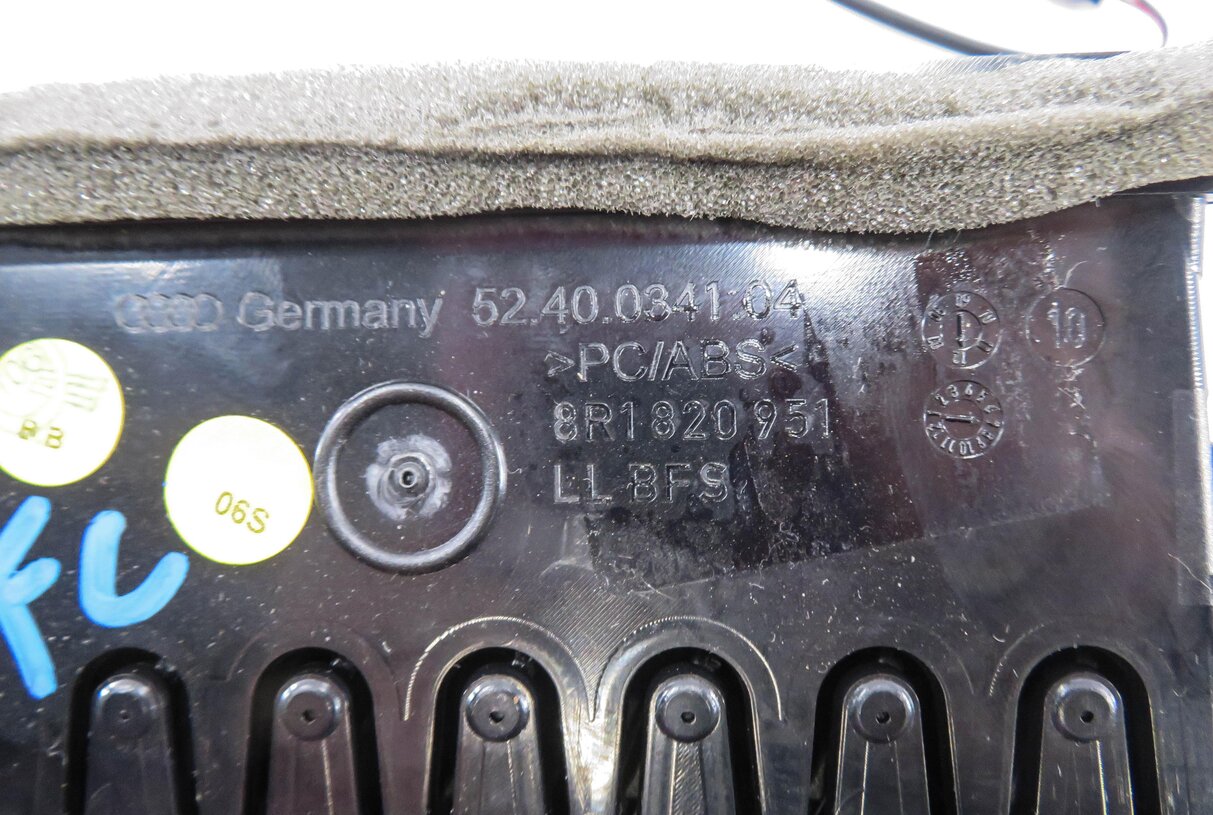 Thumbnail 6: 2013 AUDI Q5 (B8 8R) FRONT CENTER DASH HEATER A/C AIR VENT