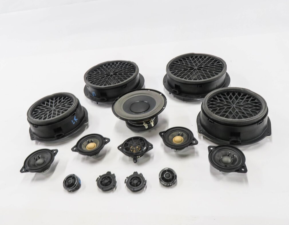 Thumbnail 2: 2013 AUDI Q5 (B8 8R) STEREO BANG & OLUSEN SUB SUBWOOFER TWEETER SPEAKER SET