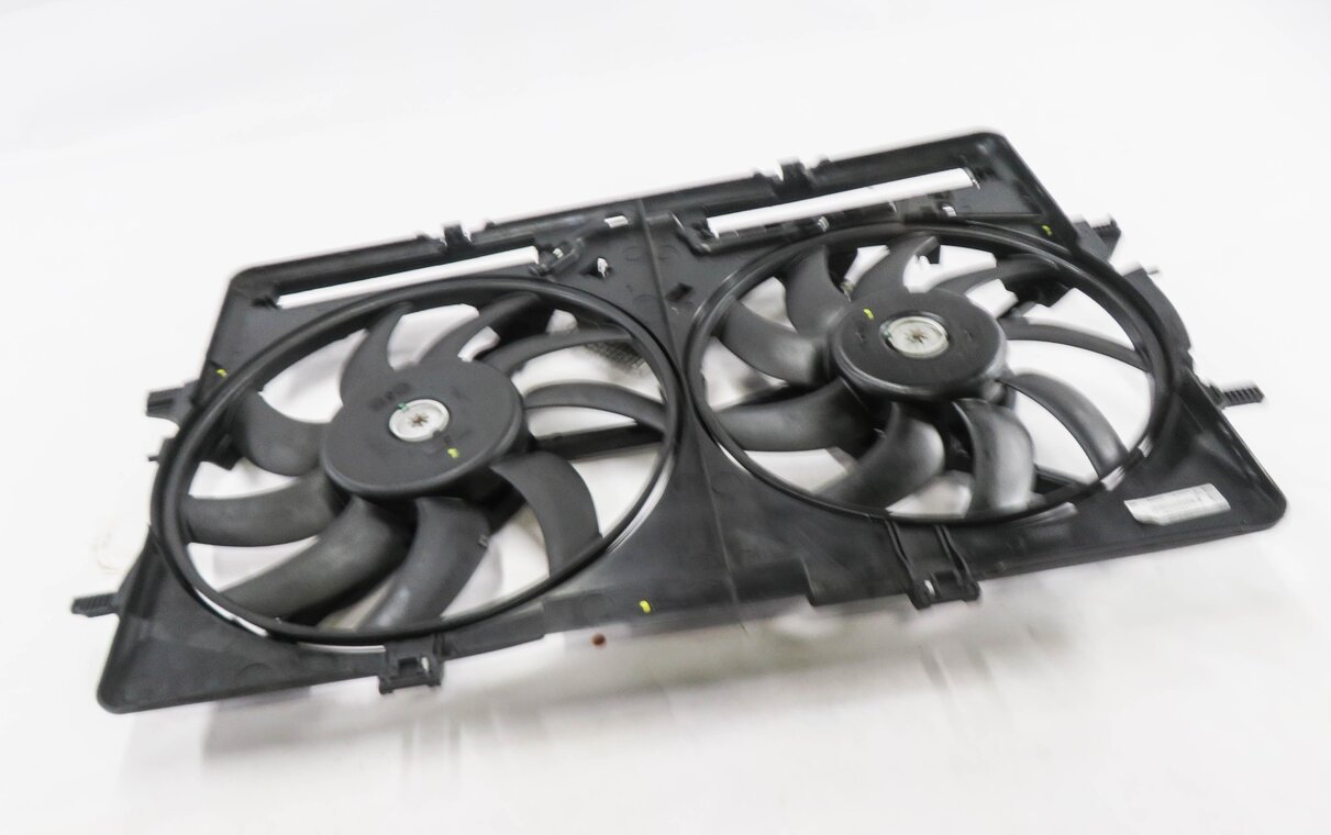 2009-2017 AUDI A4 A5 Q5 S4 (B8 8T 8R) 2.0L / 3.0L / 3.2L - RADIATOR COOLING FAN