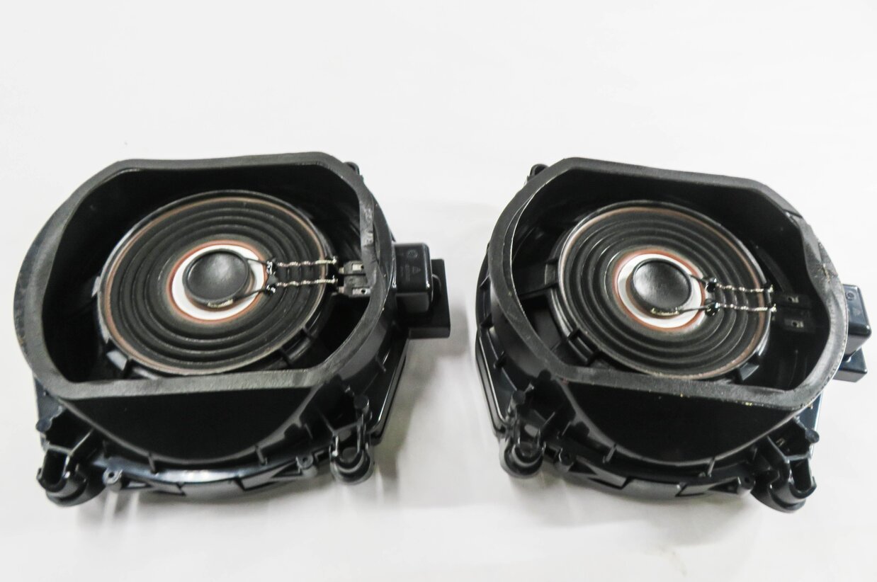 Thumbnail 4: 2012 BMW X5 (E70) RADIO STEREO SUBWOOFER TWEETER SPEAKER SET