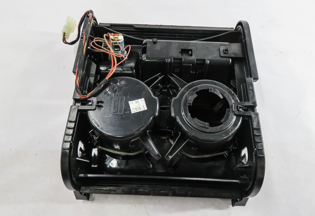 Thumbnail 5: 2012 BMW X5 (E70) FRONT CENTER CONSOLE DRINK CUP HOLDER w/ASH TRAY