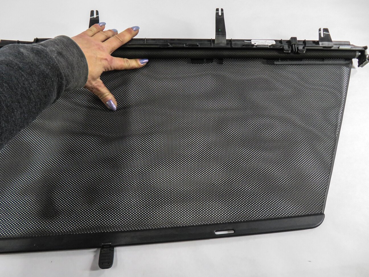Thumbnail 3: 07-13 BMW X5 (E70) LEFT REAR DOOR RETRACTABLE WINDOW UV SUN SCREEN SHADE (BLACK)