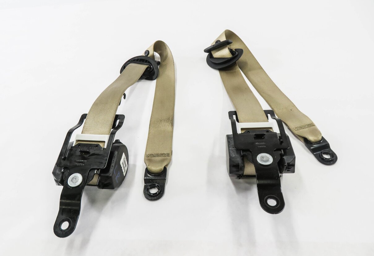 Thumbnail 3: 2012 BMW X5 (E70) REAR 2nd SECOND ROW SEATBELT RETRACTOR SET (BEIGE)