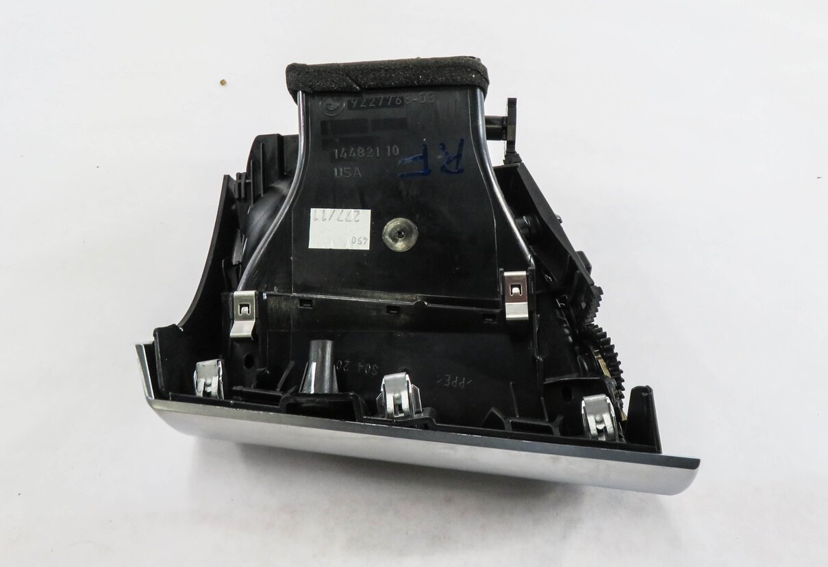 Thumbnail 3: 2012 BMW X5 (E70) RIGHT FRONT PASSENGER DASH HEATER A/C AIR VENT