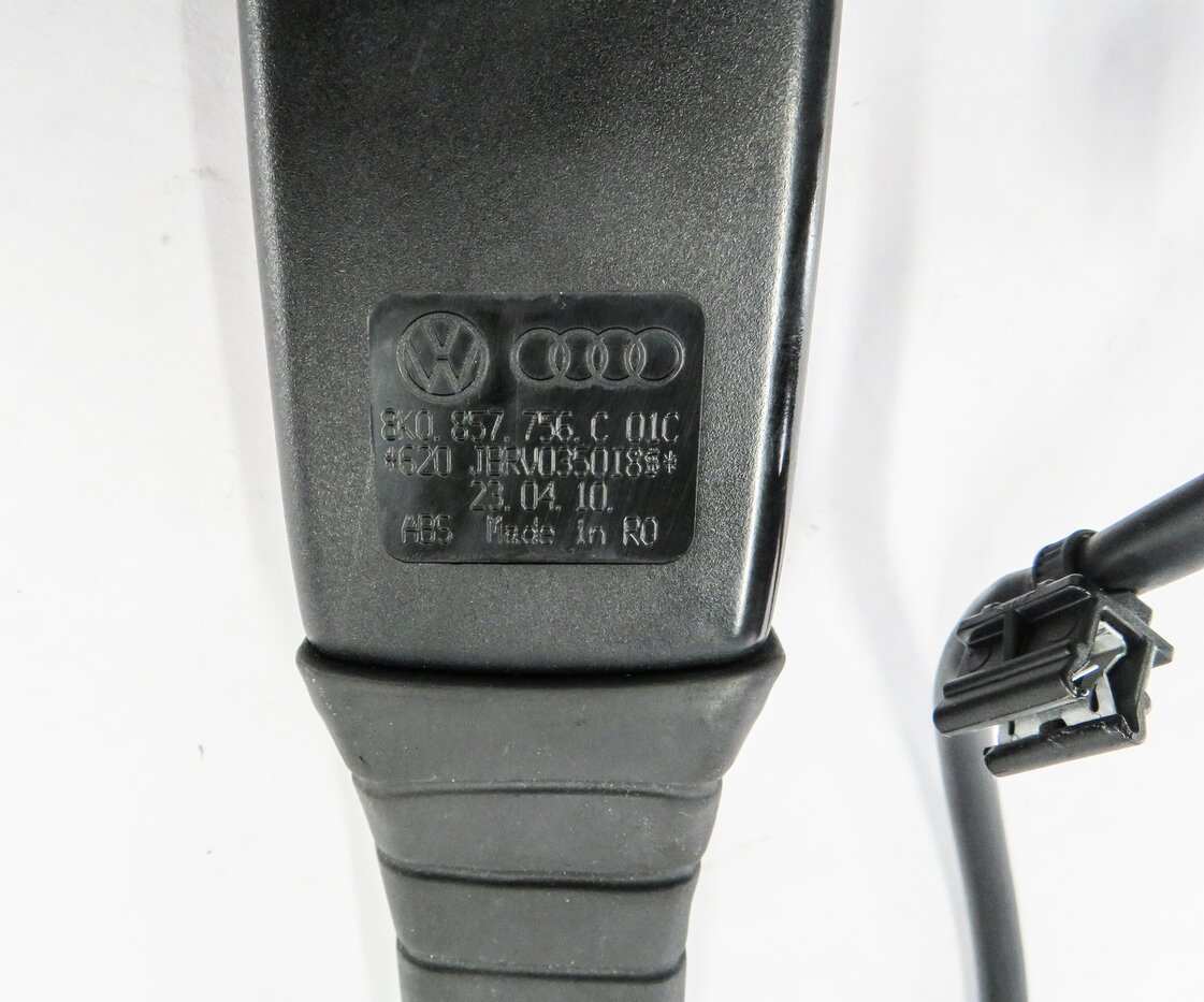 Thumbnail 4: 2009-2017 AUDI A4 A5 S4 S5 RS5 (B8 8K 8T) RIGHT FRONT SEATBELT BUCKLE RECEIVER
