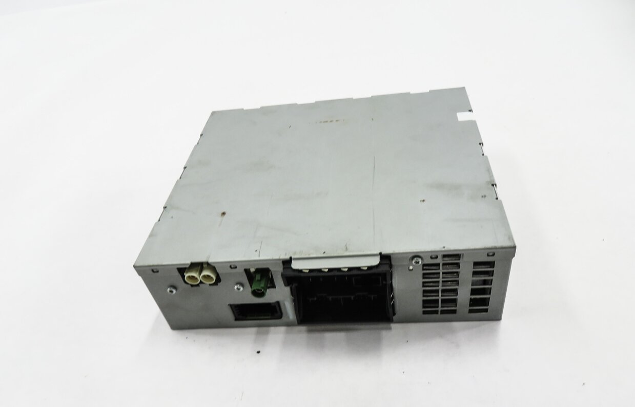 2010 AUDI S4 (B8 8K) AM/FM RADIO STEREO RECEIVER CONTROL MODULE (HARMAN BECKER)