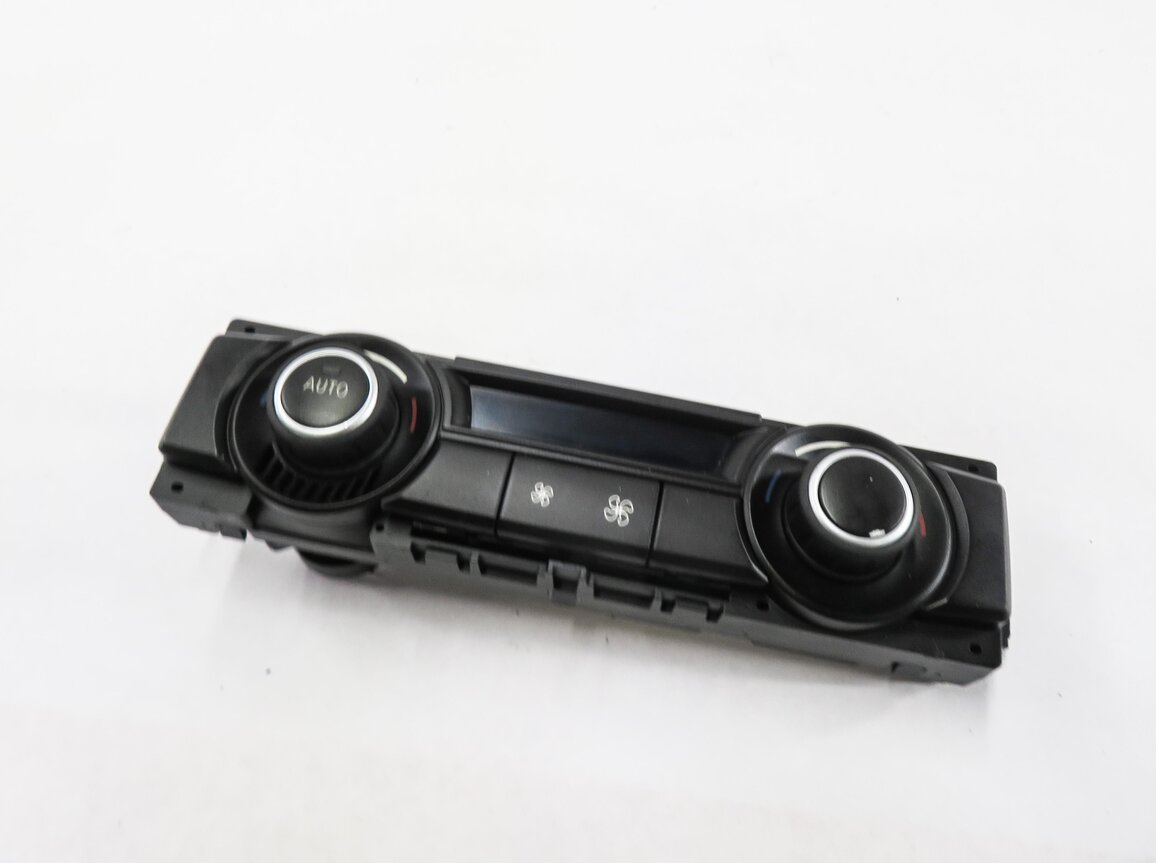 2007-2013 BMW X5 (E70) REAR HEATER A/C CLIMATE TEMPERATURE CONTROL PANEL