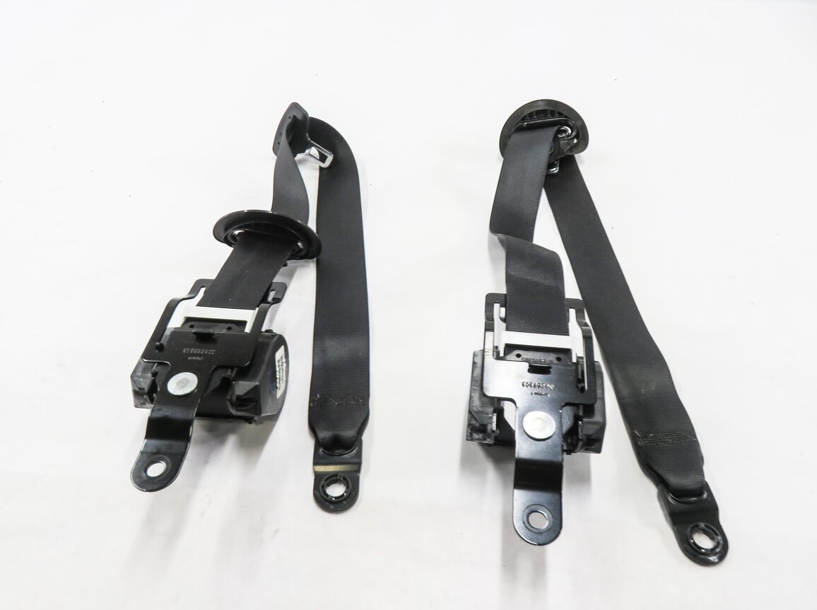 Thumbnail 3: 2013 BMW X5 (E70) REAR LEFT & RIGHT 2nd ROW SEATBELT RETRACTOR SET (BLACK)