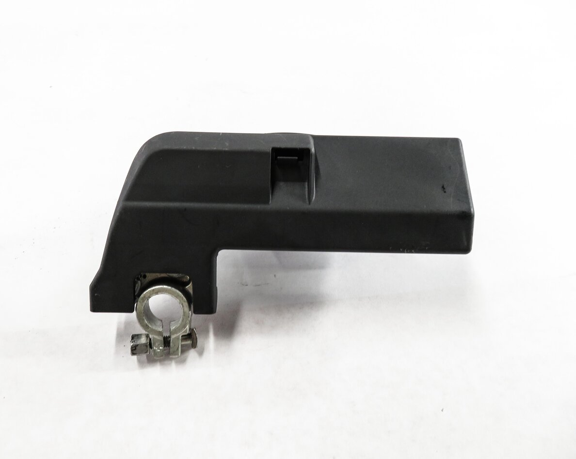 Thumbnail 2: 2012 AUDI A6 (C7) BATTERY TERMINAL OVERLOAD FUSE