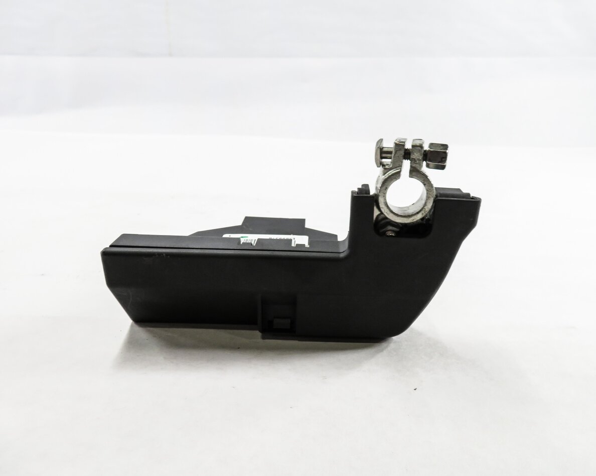 Thumbnail 4: 2012 AUDI A6 (C7) BATTERY TERMINAL OVERLOAD FUSE