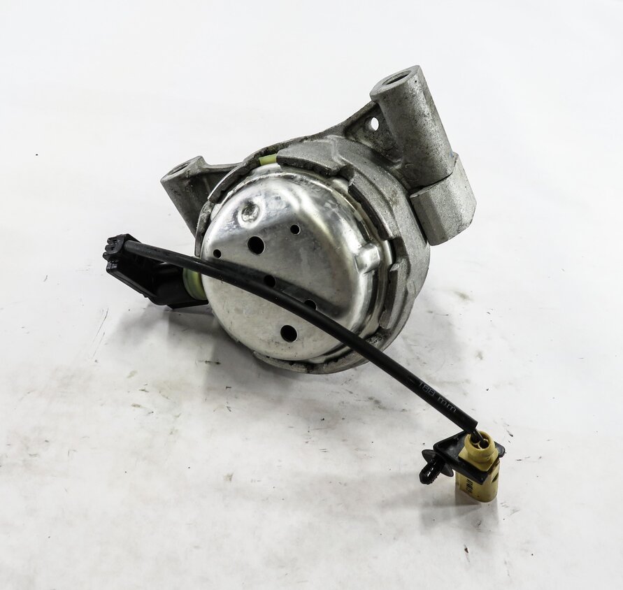 Thumbnail 4: 2012 AUDI A6 (C7) 3.0L CGXB SUPERCHARGED ENGINE- RIGHT ENGINE MOTOR MOUNT