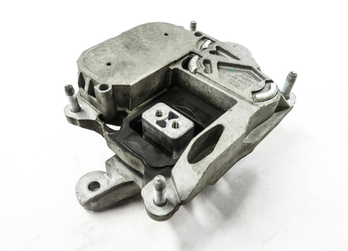 2012 AUDI A6 (C7) 3.0L CGXB SUPERCHARGED ENGINE- AWD TRANSMISSION MOUNT BRACKET