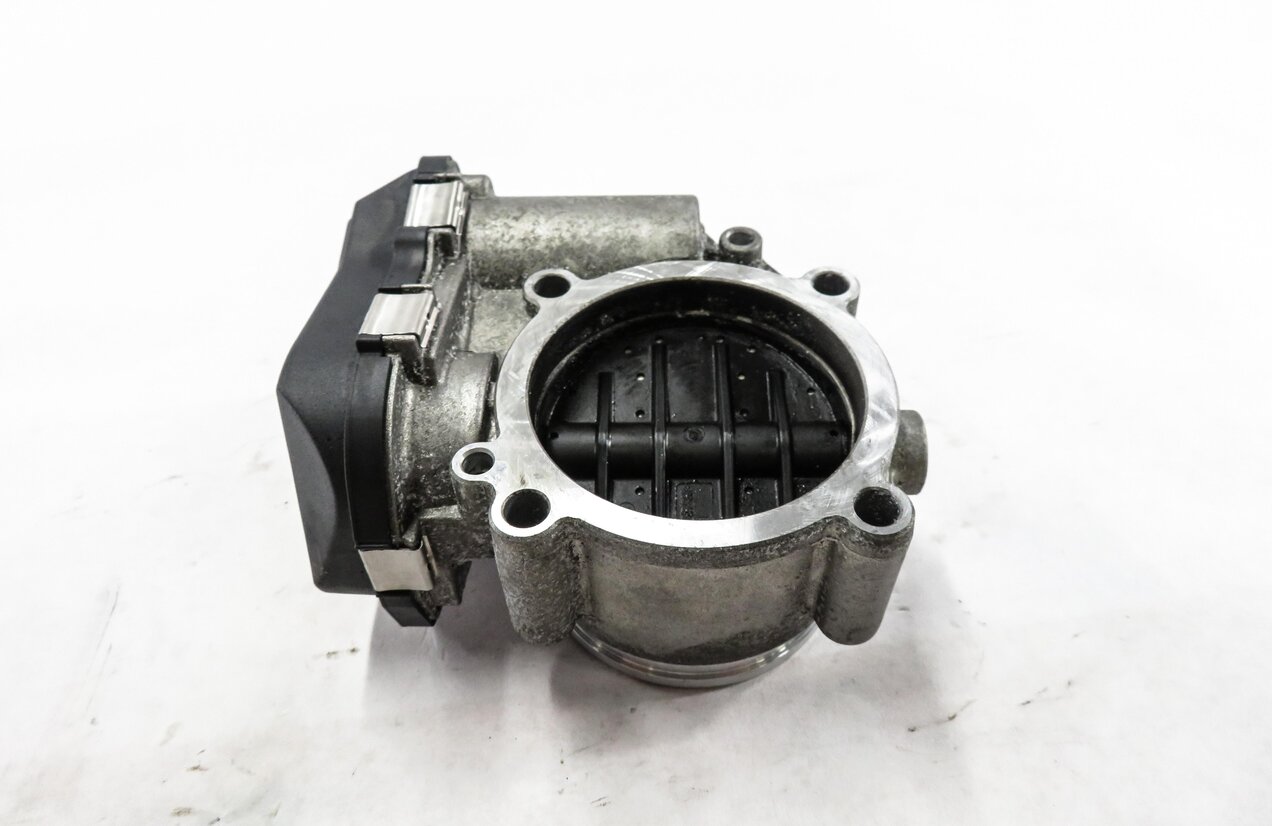 Thumbnail 4: 09-17 AUDI A4 A5 S5 S6 S7 S8 Q5 SQ5 (B8 8K 8T 8R C7) 3.0L / 3.2L - THROTTLE BODY