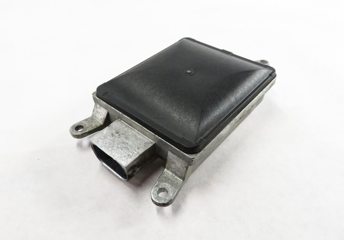 Thumbnail 2: 2012-2015 AUDI A6 S6 (C7) RIGHT PASSENGER REAR BLIND SPOT ALERT MODULE (MASTER)
