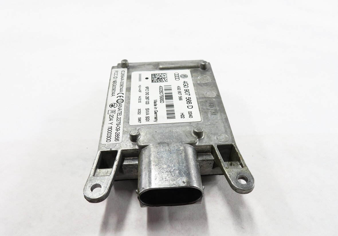 Thumbnail 4: 2012-2015 AUDI A6 S6 (C7) RIGHT PASSENGER REAR BLIND SPOT ALERT MODULE (MASTER)