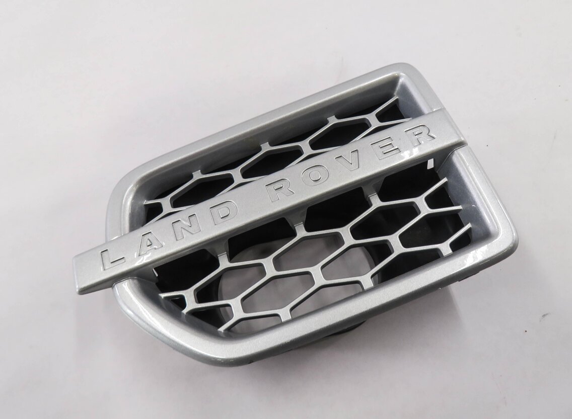 2013 LAND ROVER LR4- LEFT FRONT DRIVER FENDER AIR VENT GRILLE TRIM (SILVER)
