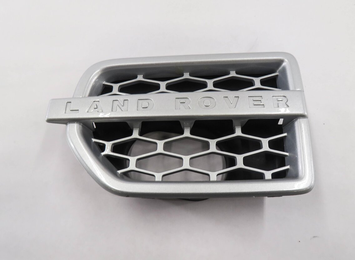 Thumbnail 2: 2013 LAND ROVER LR4- LEFT FRONT DRIVER FENDER AIR VENT GRILLE TRIM (SILVER)