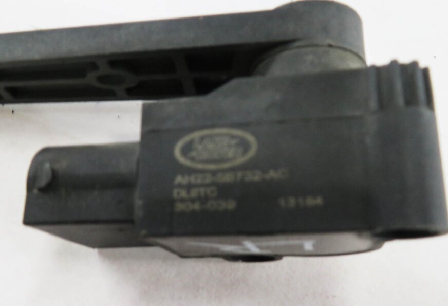 Thumbnail 4: 2013 LAND ROVER LR4 LEFT DRIVER REAR SUSPENSION HEIGHT LEVEL SENSOR