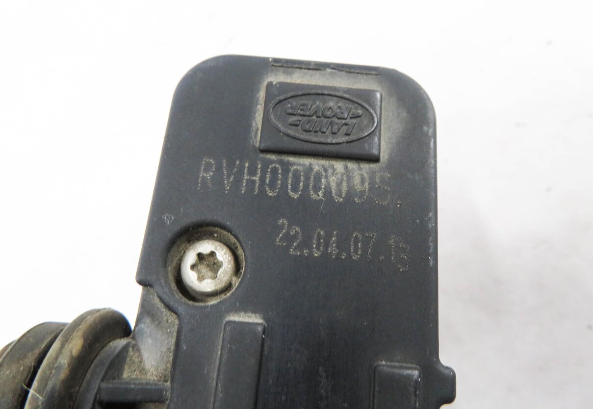 Thumbnail 4: 2013 LAND ROVER LR4 AIR SUSPENSION VALVE BLOCK SET