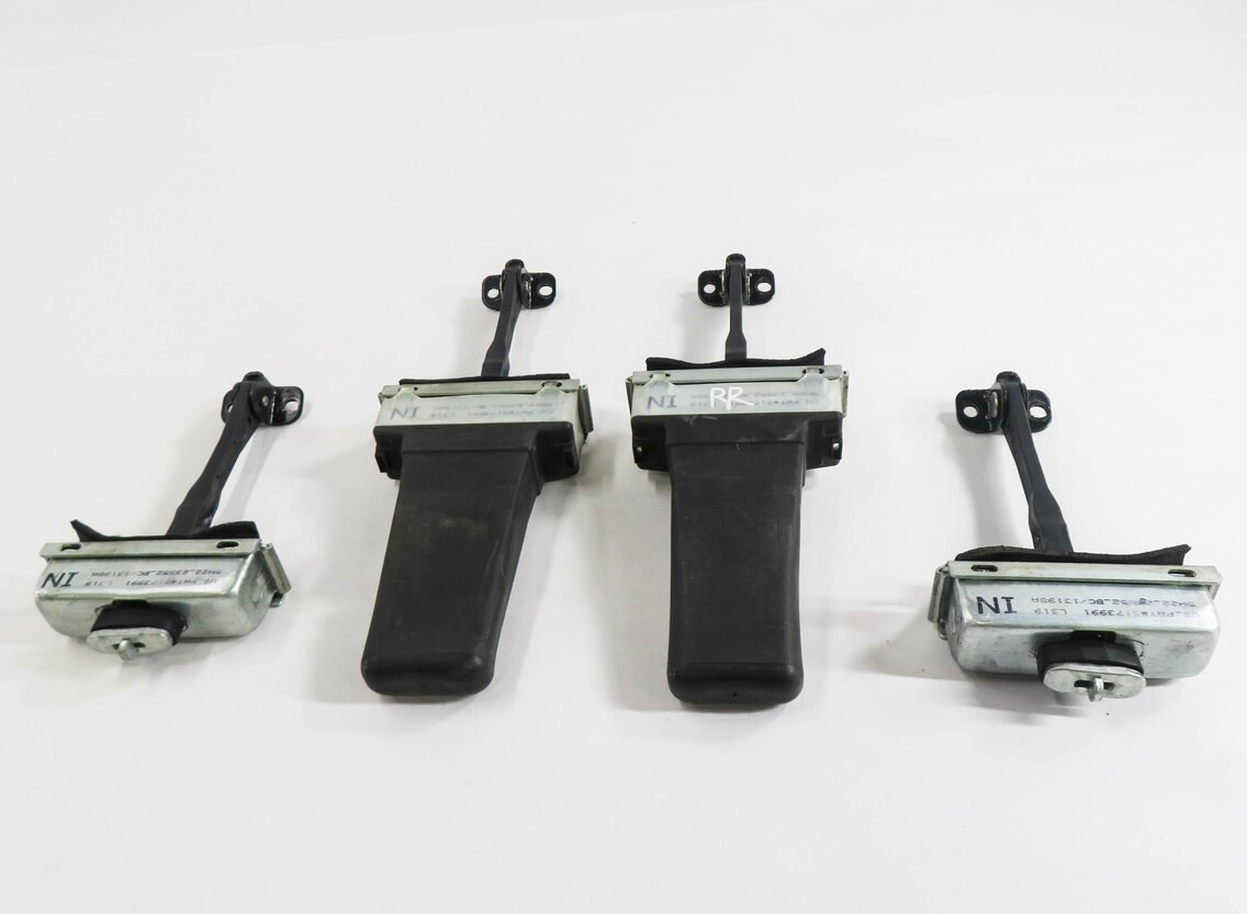 Thumbnail 2: 2013 LAND ROVER LR4 - FRONT & REAR DOOR STOP CHECK HINGE DETENT SET