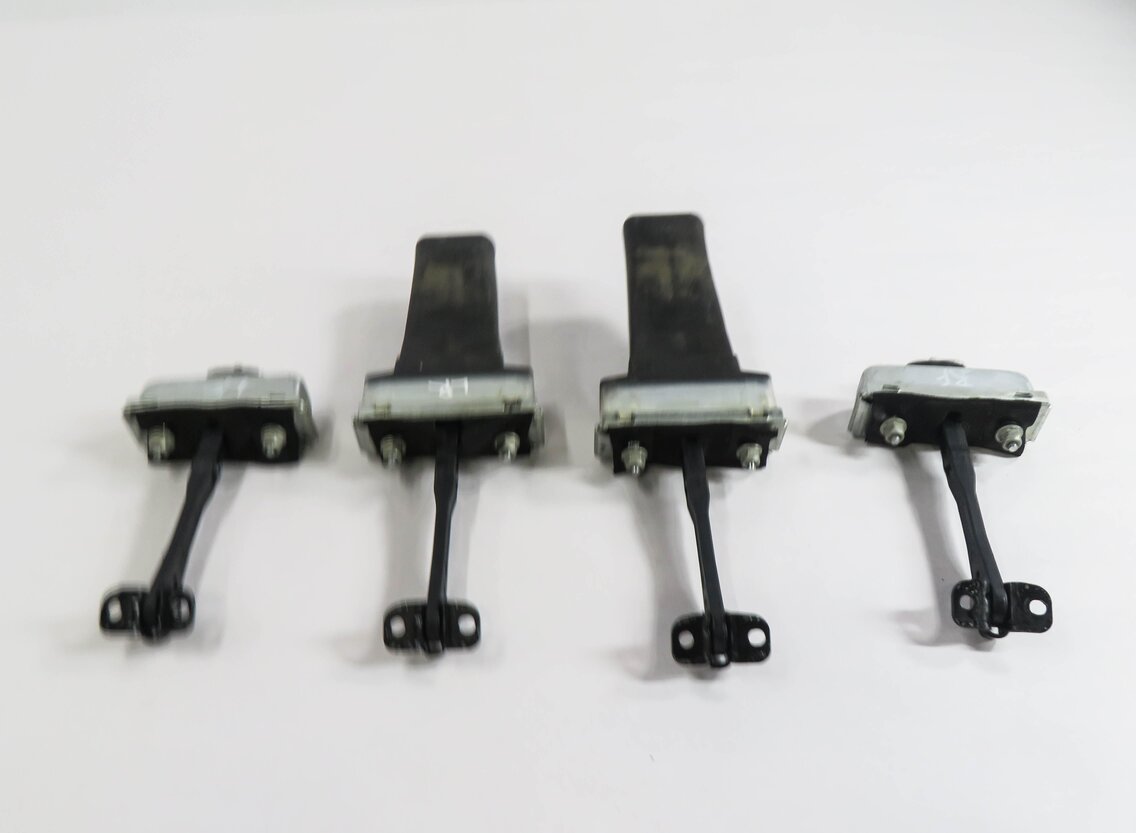 Thumbnail 3: 2013 LAND ROVER LR4 - FRONT & REAR DOOR STOP CHECK HINGE DETENT SET