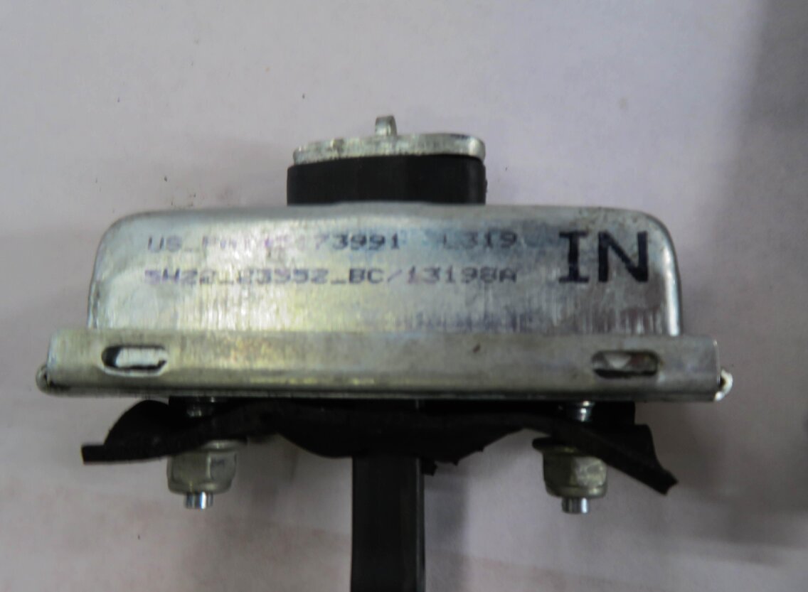 Thumbnail 4: 2013 LAND ROVER LR4 - FRONT & REAR DOOR STOP CHECK HINGE DETENT SET