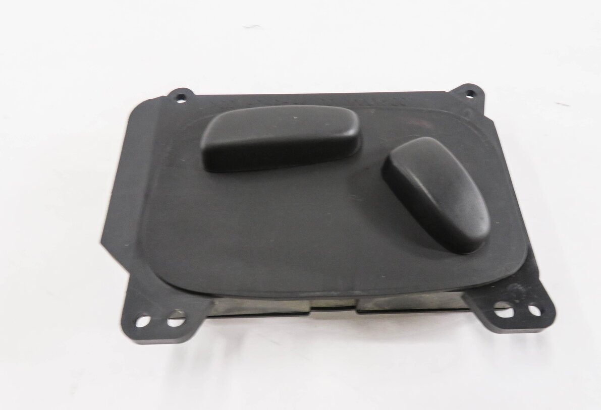 Thumbnail 3: 2013 LAND ROVER LR4 RIGHT FRONT PASSENGER SEAT ADJUSTMENT SWITCH BUTTON