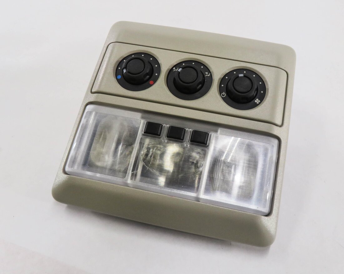2013 LAND ROVER LR4 - REAR DOME LIGHT w/ HEATER TEMPERATURE CONTROL (BEIGE)