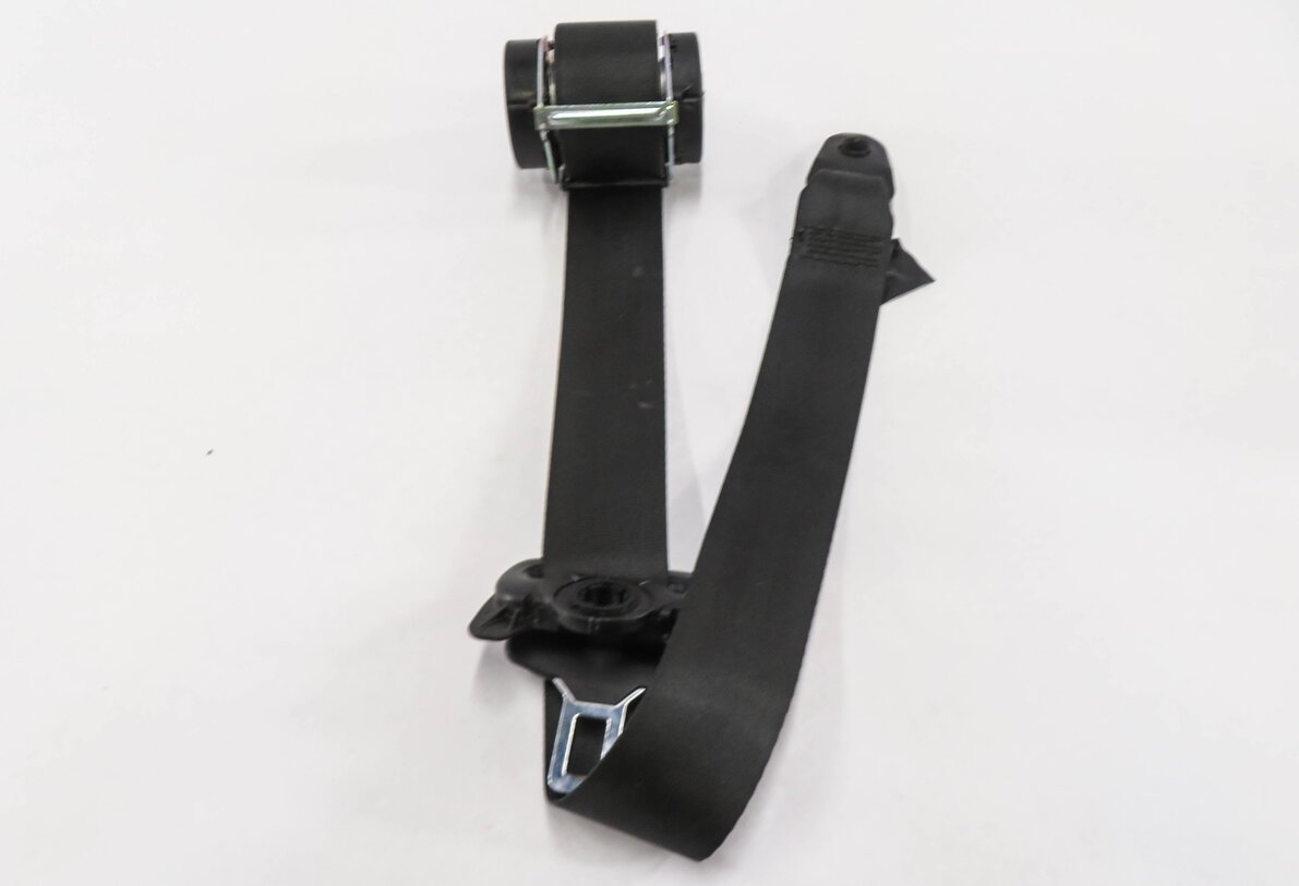 Thumbnail 2: 2013 LAND ROVER LR4 REAR 2nd SECOND ROW LEFT SEATBELT BUCKLE RETRACTOR (BLACK)