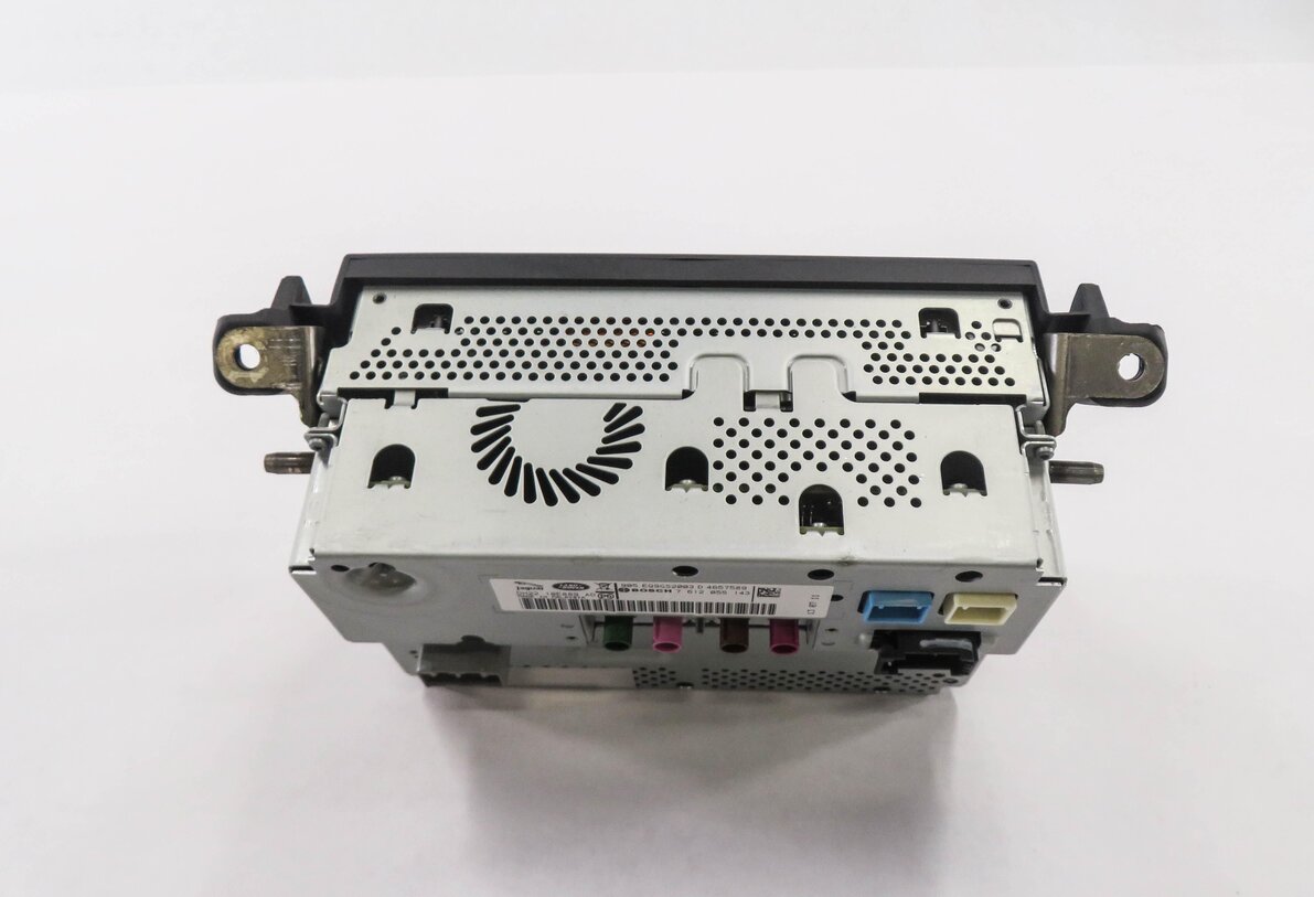 Thumbnail 3: 2013 LAND ROVER LR4 - FRONT DASH RADIO STEREO GPS NAVIGATION DISPLAY SCREEN (7")
