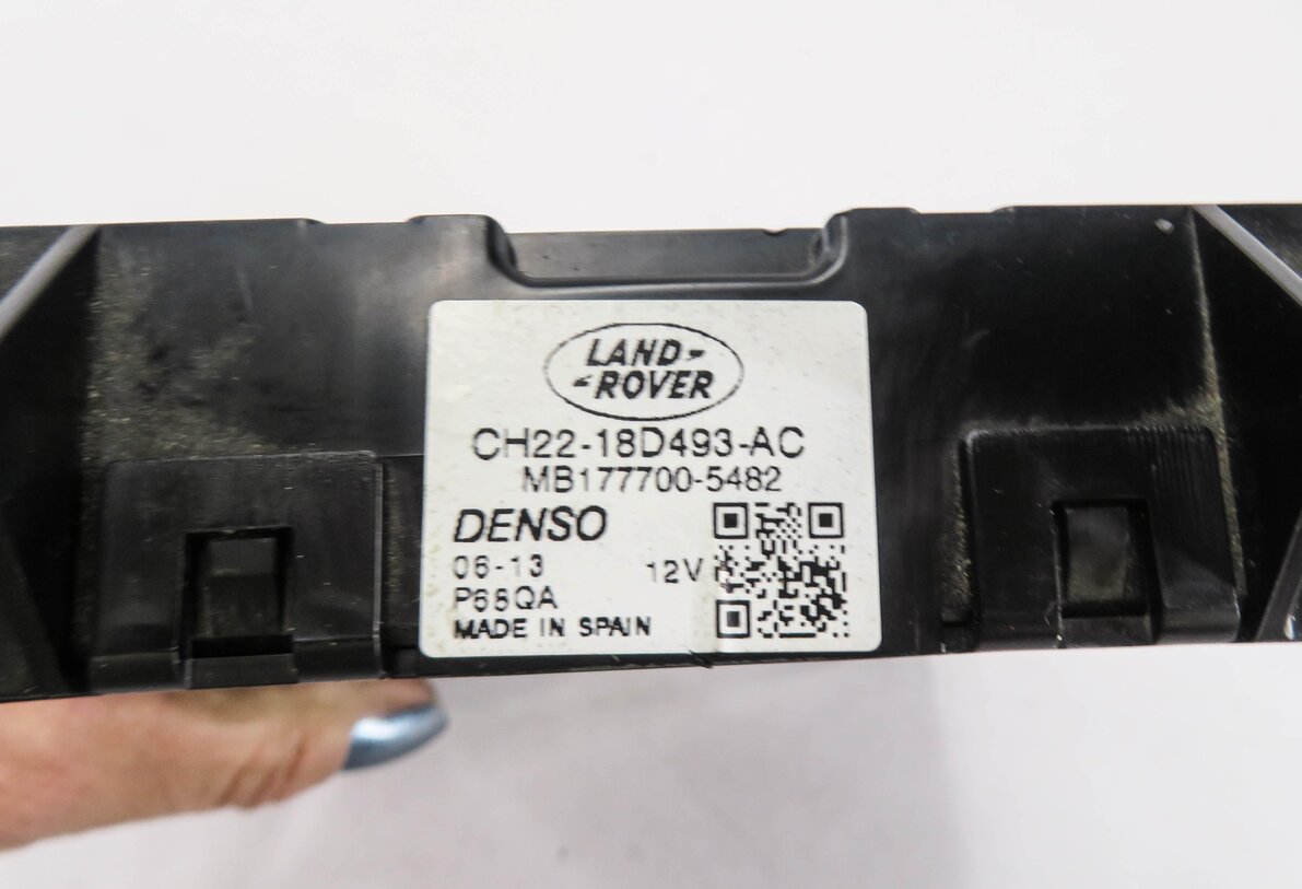 Thumbnail 4: 2013 LAND ROVER LR4 - HVAC HEATER A/C CLIMATE CONTROL MODULE CAN-BUS