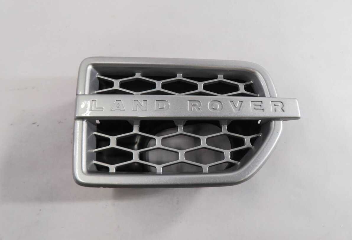 Thumbnail 2: 2013 LAND ROVER LR4 - RIGHT FRONT PASSENGER FENDER AIR VENT GRILLE TRIM (SILVER)