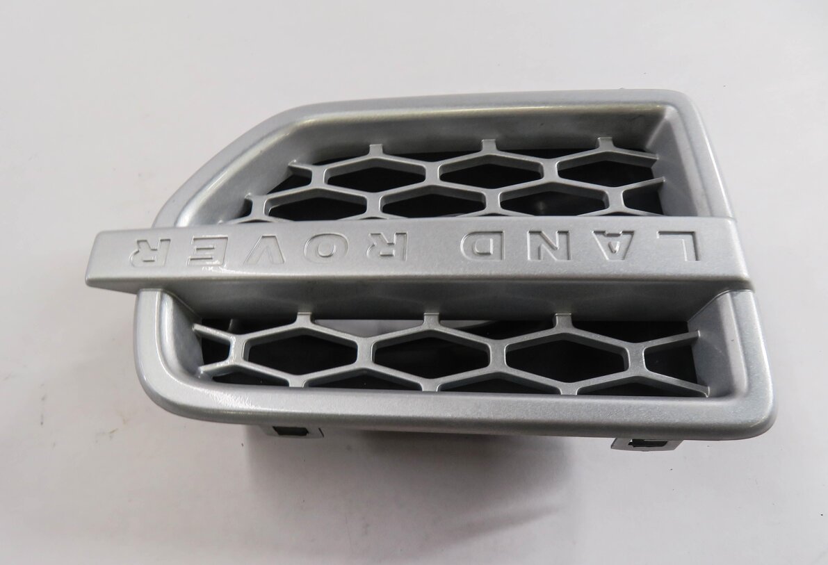 Thumbnail 3: 2013 LAND ROVER LR4 - RIGHT FRONT PASSENGER FENDER AIR VENT GRILLE TRIM (SILVER)