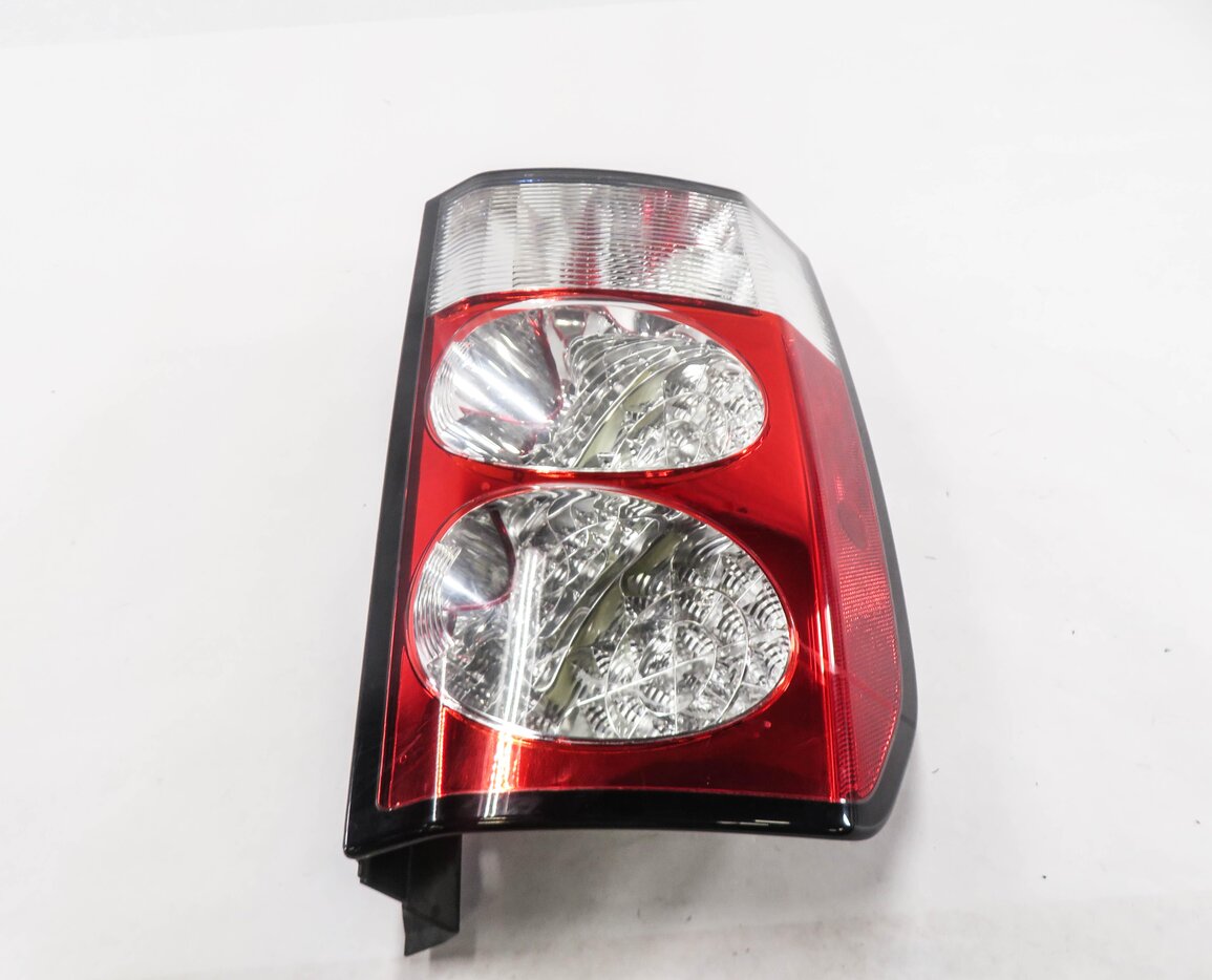 2010-2013 LAND ROVER LR4 - LEFT DRIVER QUARTER PANEL TAILLIGHT BRAKE LIGHT LAMP
