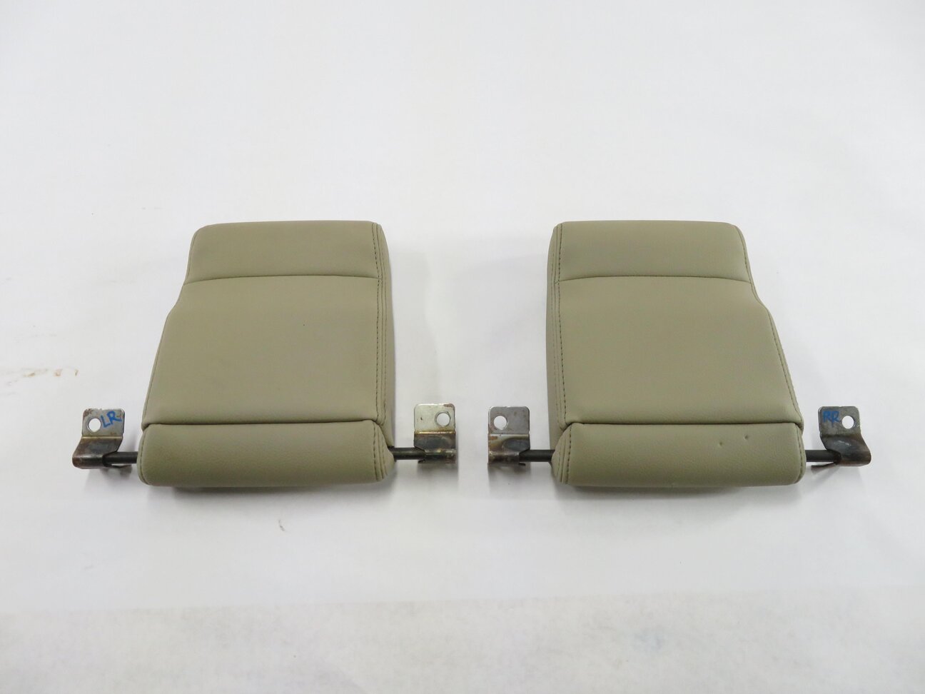 Thumbnail 5: 2013 LAND ROVER LR4- REAR 3rd THIRD ROW SEAT HEADREST SET (ALMOND)