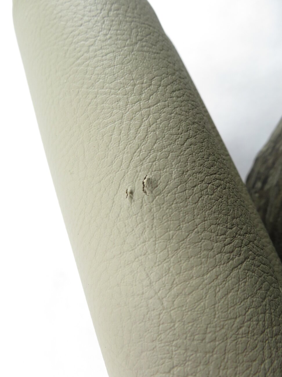 Thumbnail 7: 2013 LAND ROVER LR4- REAR 3rd THIRD ROW SEAT HEADREST SET (ALMOND)